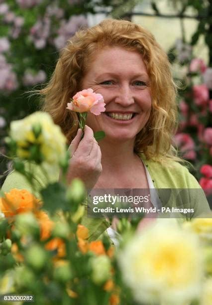 charlie dimmock images|172 Charlie Dimmock Pictures